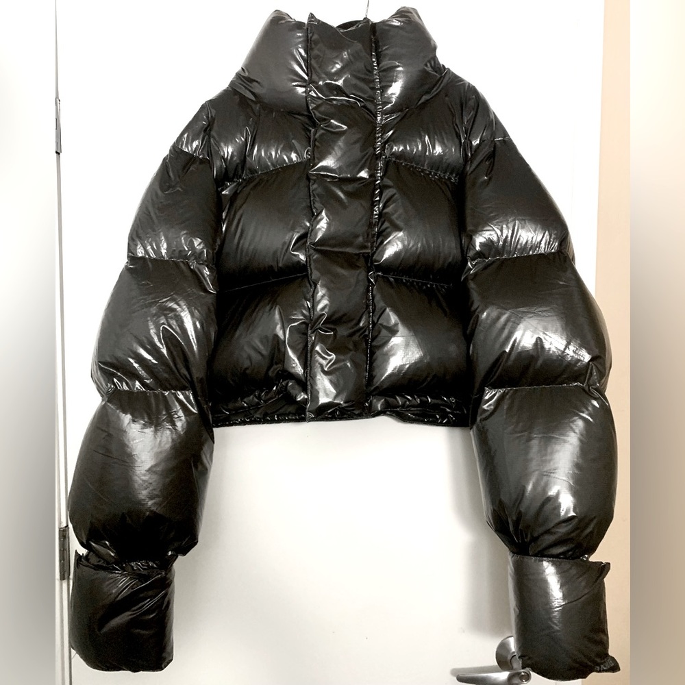 ❌SOLD❌ ENTIRE STUDIOS CROPPED PUFFER